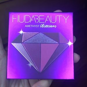 HUDA BEAUTY: Amethyst Obsessions